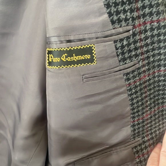 Neiman Marcus Cashmere Blazer! Size 43T - Picture 5 of 9